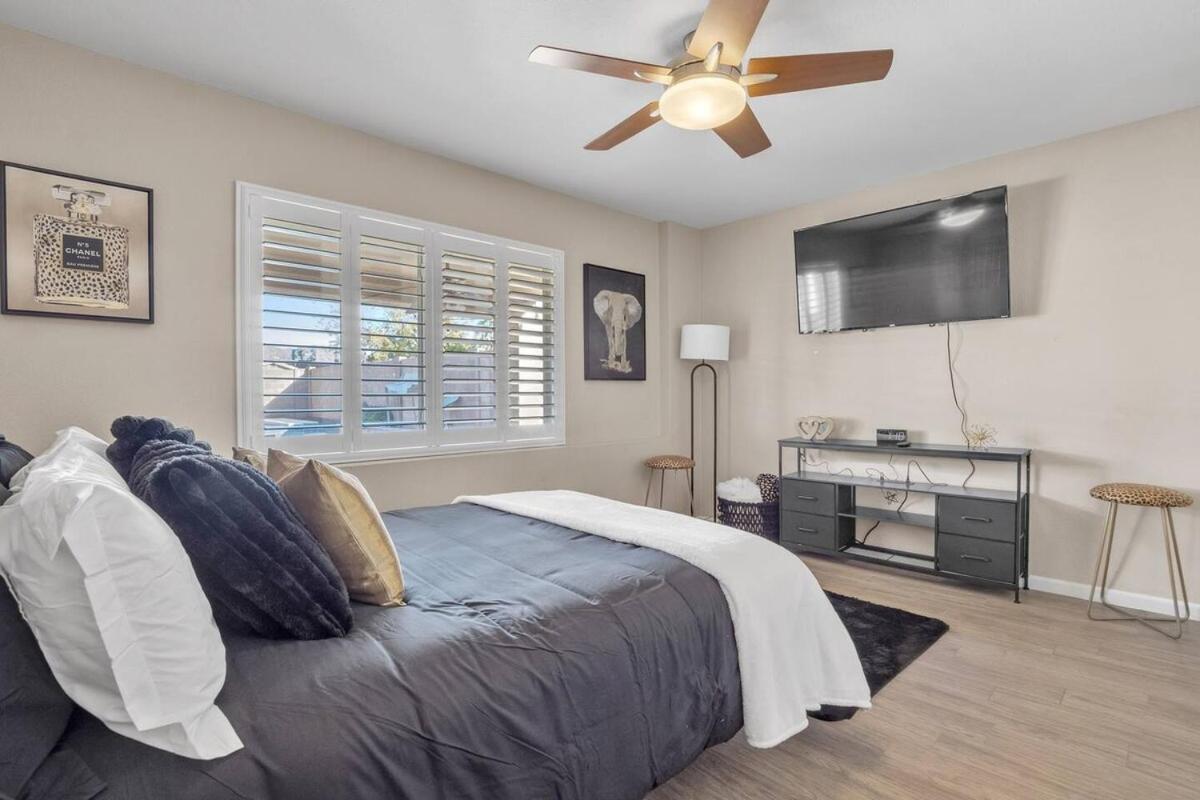 Perfect Spacious Escape With Heated Pool And Villa Phoenix
